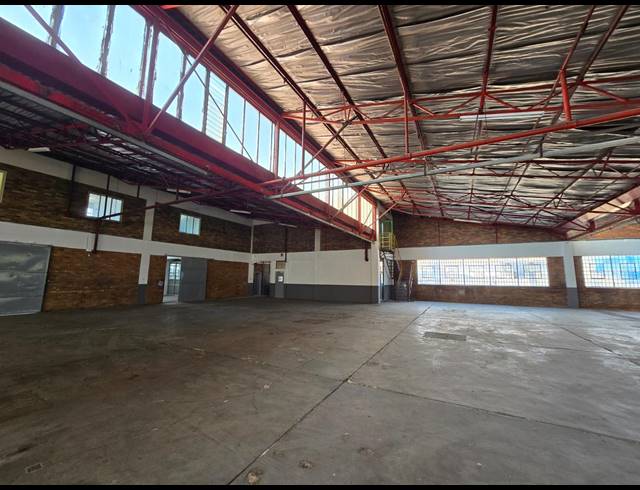 1,554M² WAREHOUSE TO LET IN BENROSE